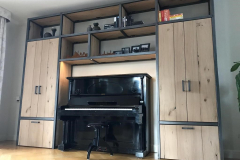 stalen piano kast met hout