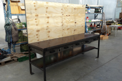 stalen werkbank met lades